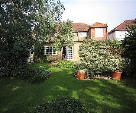 Furnival Lodge Slough Esterno foto